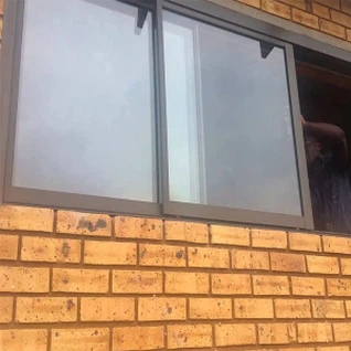 कांस्य अल्युमीनियम खिड़कियाँ