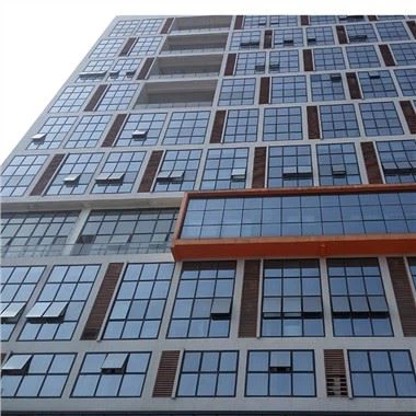 संरचनात्मक पर्दा दीवार